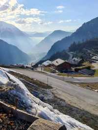 ❄️ Skiing in Gstaad: Alpine Elegance Meets Winter Adventure 🎿🏔️