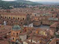 【イタリア・ボローニャ】ガリセンダ塔とアシネッリ塔