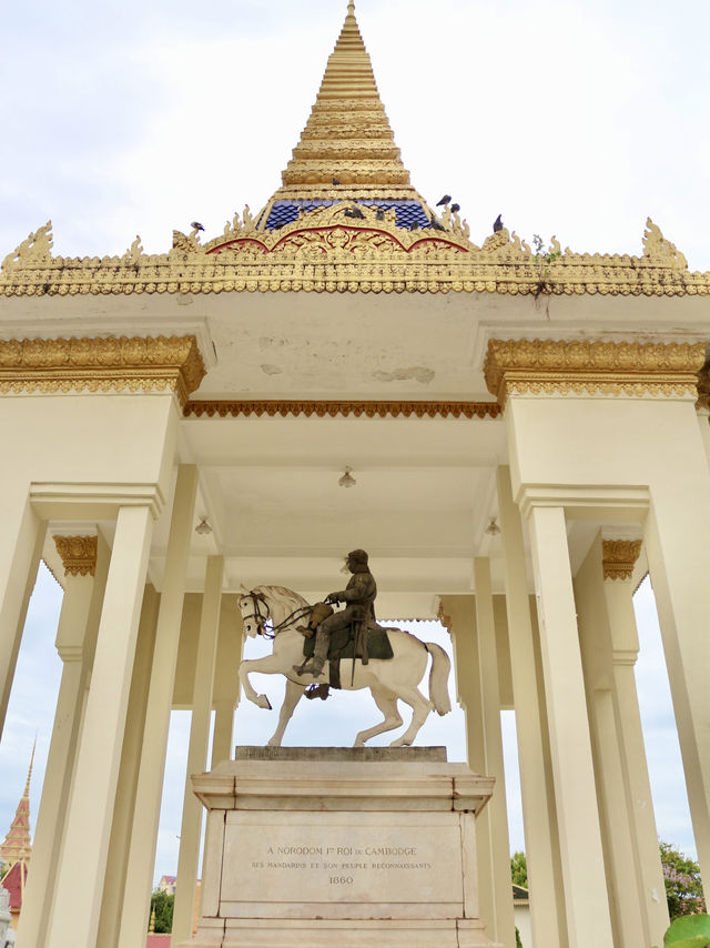 A Family Adventure – Exploring the Royal Palace of Cambodia with Kid