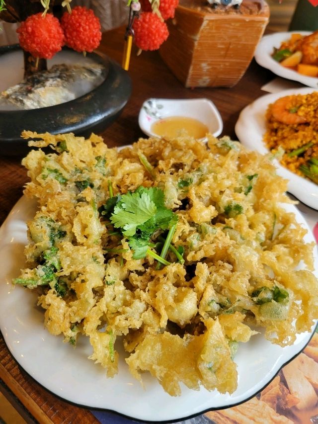 打卡孔明船🛶仙氣荔枝蝦球🌲品味四川風味與香港味道👍