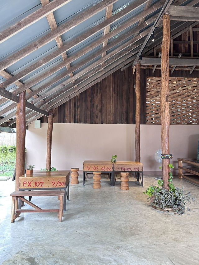 โรงบ่มปัว Cafe&Eatery น่าน : คาเฟ่ที่โลเคชั่นสุดเก๋