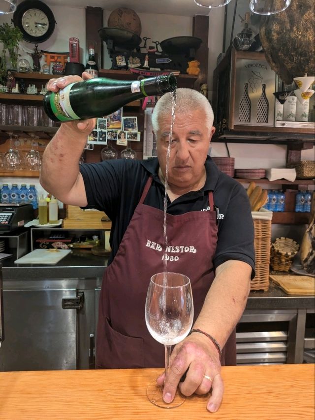 サンセバスチャンでトマトを食べるなら　Bar Nestor