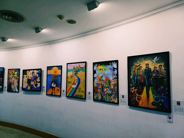 泰國曼谷市中心著名藝術展覽美術館景點：曼谷文化藝術中心 ，適合打卡拍照📸