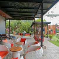 ที่เช็คอินเมืองกาญฯ 🐶 Aura Cafe and The Gang 