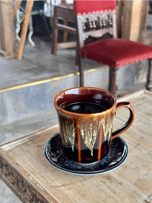 TOE LIBRARY PARC: A Quiet Café for a Solo Escape