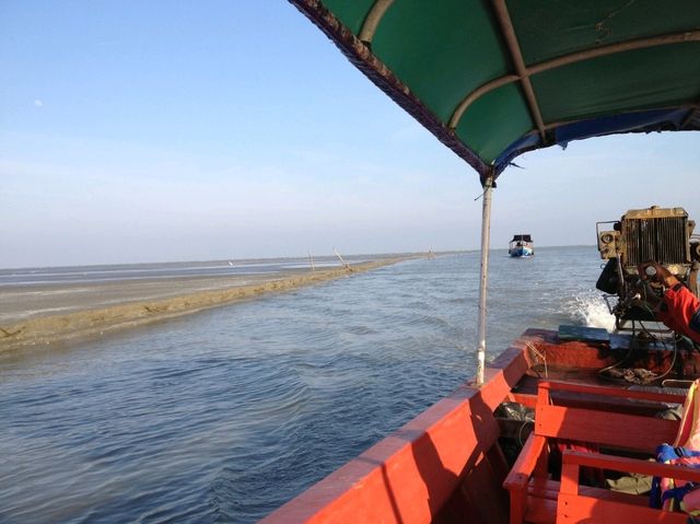 ล่องเรือคลองเขาเเดง
