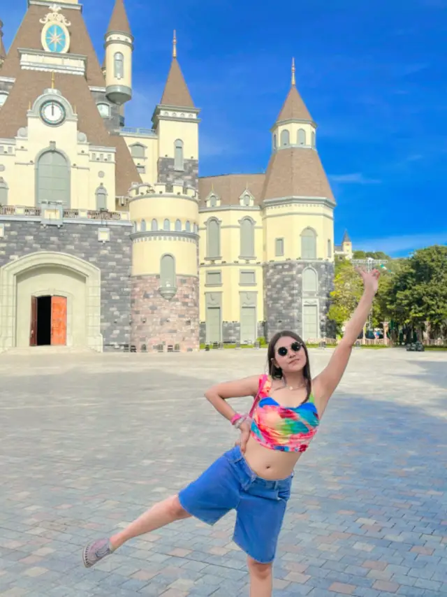 Take a trip to Vinwonder Amusement Park.