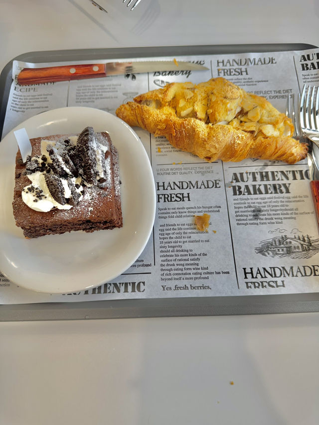 ☕ 안산 핫플, 신상 대형 카페 엘리에서 힐링 타임!