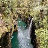高千穂峡 (Takachiho Gorge, Miyazaki) – 神話が息づく幻想的な渓谷