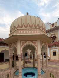 #拉克西米維拉斯皇宮飯店（Laxmi Vilas Palace）印度巴拉特普爾