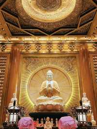 A Hidden Sanctuary in Guangzhou: The Dazzling Grand Buddha Temple