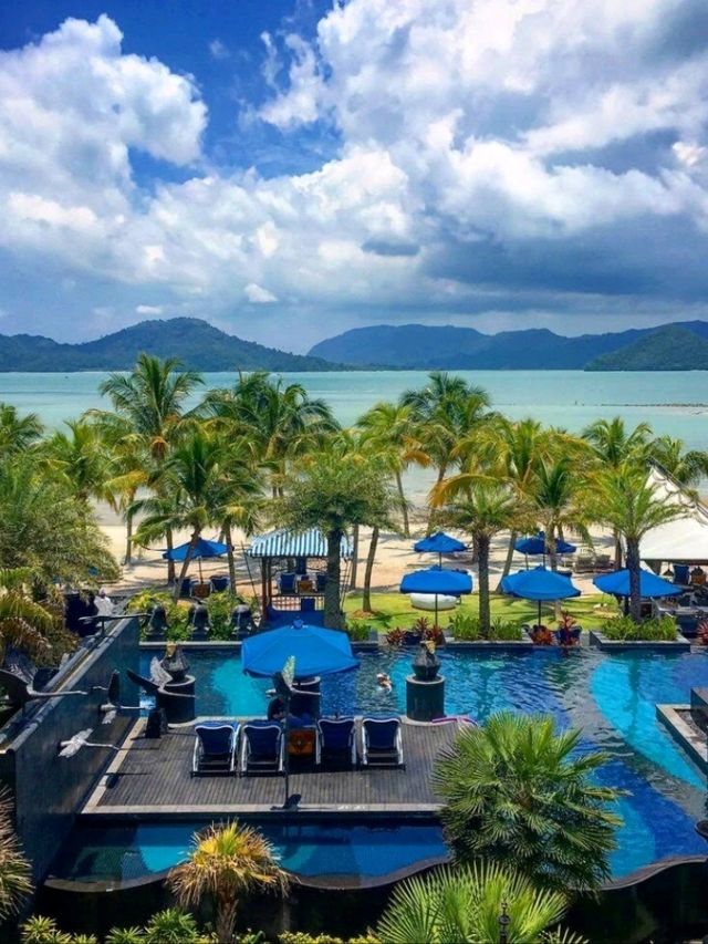 Sky, Sea & Sunset Kisses: A Romantic Langkawi Escape