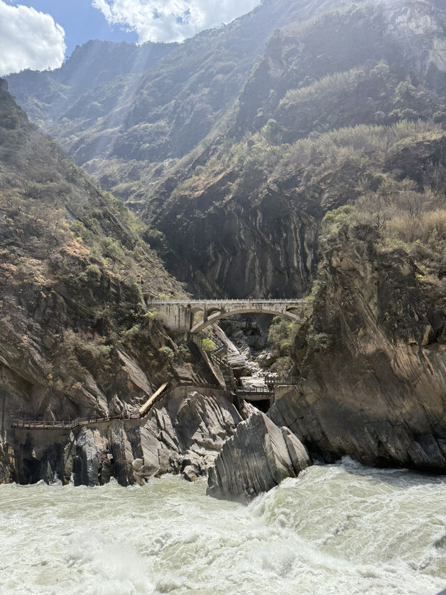 2 days trips in Shangri-la and 1 day in Tiger leaping gorge