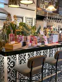 🌆 Peranakan Charm: Staying at Hotel Indigo Singapore Katong! 🏙️