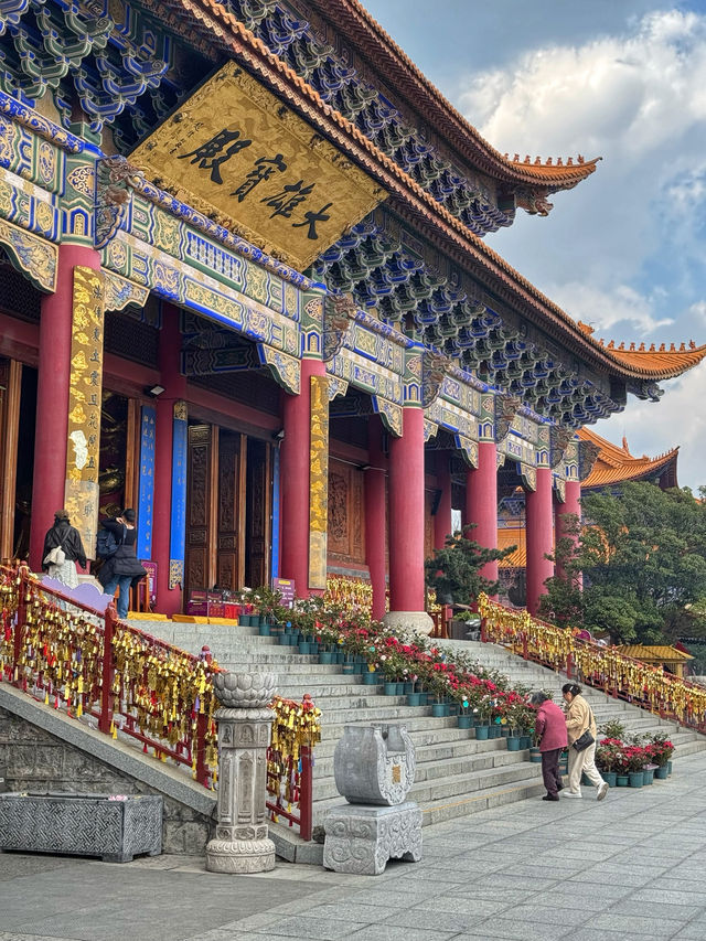 Blossoms and Pagodas: Springtime Magic at Dali’s Chongsheng Temple (崇圣寺三塔)