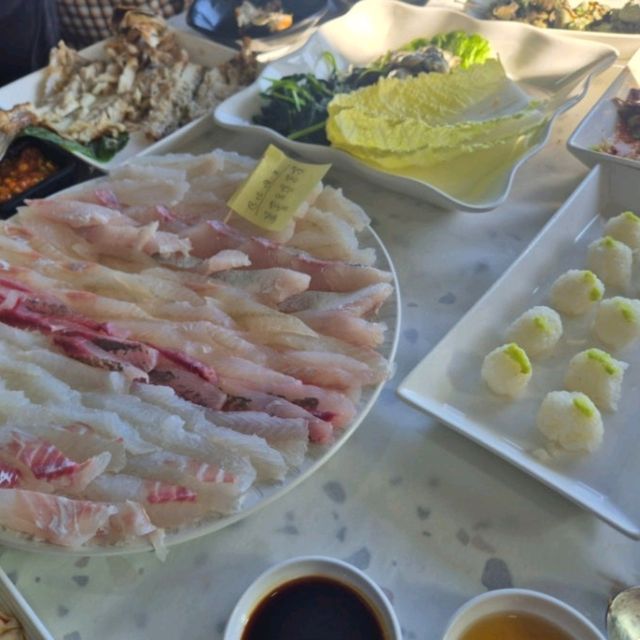 부산 택시 아저씨가 추천해준 기장 활어회 맛집 '동남 횟집'