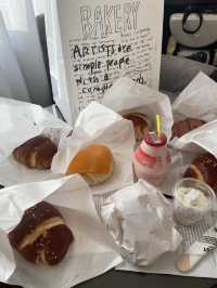🇰🇷ソウル📍安国駅すぐ！大人気ベーカリーカフェ🥖「ARTIST BAKERY」✨