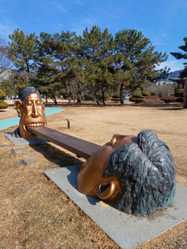 예술 속을 걷는 도심 속 공원이었어요🎨