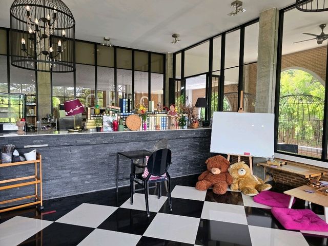 Little Traveler Cafe Suanphueng