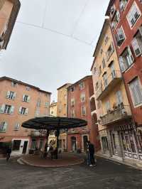 กราซ (Grasse) เมืองน้ำหอม