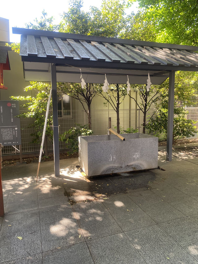 【東京都神楽坂🇯🇵赤城神社】有名な建築家がデザイン☺️おしゃれな雰囲気のパワースポット