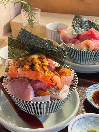 도쿄에서 가성비 최고인 해산물 덮밥 전문점: 에도 후지(Edo Fuji)