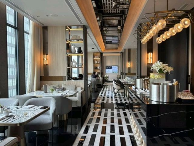 曼谷素坤逸洲際酒店，通羅區新穎五星酒店入住體驗