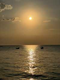 [ชลบุรี] 🌅 บรรยากาศ golden hour ที่หาดบางแสน