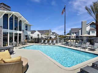 Stay & Play in Manhattan Beach