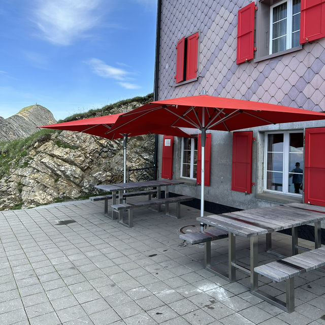 Staying a night at Hotel Rothorn Kulm gets to enjoy the view of the mountains and valleys