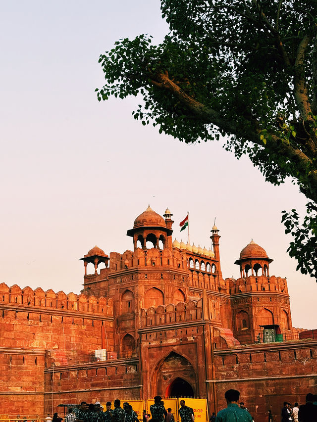🏰🔥【インドの歴史を感じる真紅の要塞】 ラール・キラー（Red Fort）｜デリー