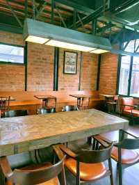 OCCUR Cafe, Trang