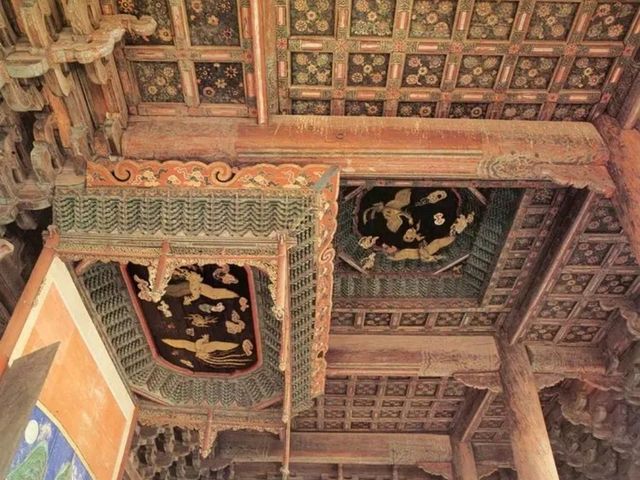 Changgyeonggung Palace – Seoul’s Serene Palace of Seasons