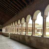 🏰 *Basilica di San Zeno: Verona’s Golden Romanesque Jewel* ☀️✨