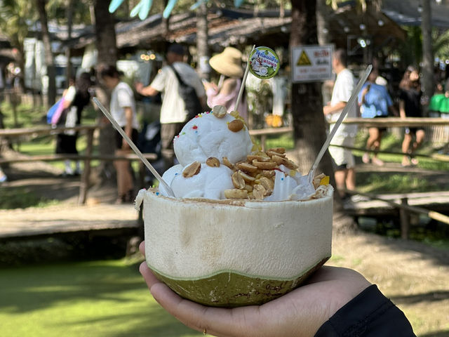 Chiang Mai Coconut Market: Where Summer Tastes Like Ice-Cold Happiness