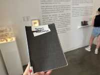 【Museum of Broken Relationships｜失恋の博物館】 世界で唯一？“別れ”をテーマにした博物館