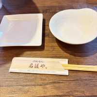 【沖繩肉処 名護や】🍲 日式木屋涮涮鍋！黑毛和牛入口即化，店員服務超貼心✨  