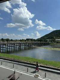 嵐山を眺めて食べる極上の蕎麦