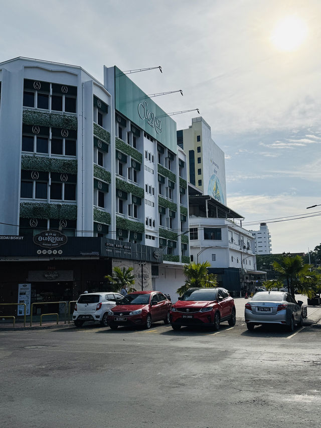 Art Up High — The Giant Mural That Watches Over KK