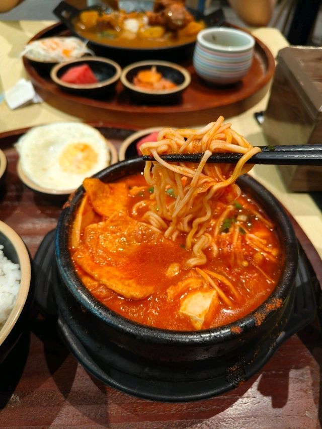 Warm Lights & Hot Stew: Korean Comfort in Jakarta