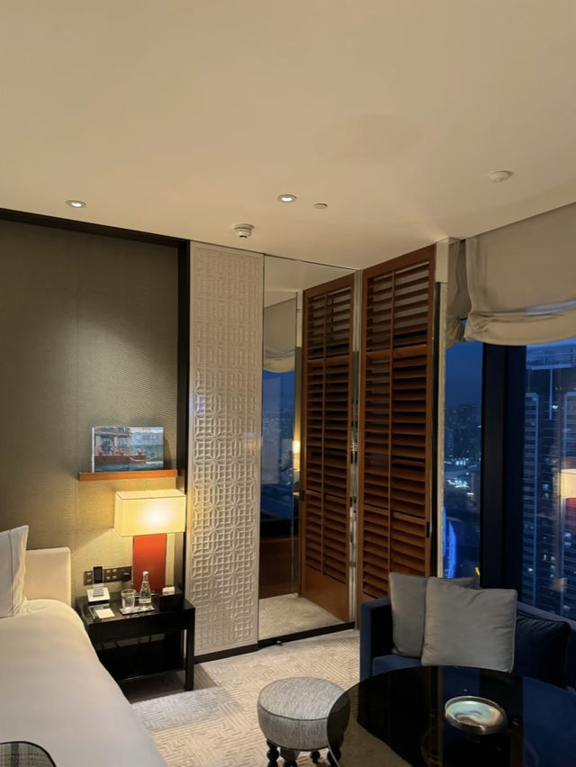 Artful Luxury and Elevated Calm at Rosewood Hong Kong