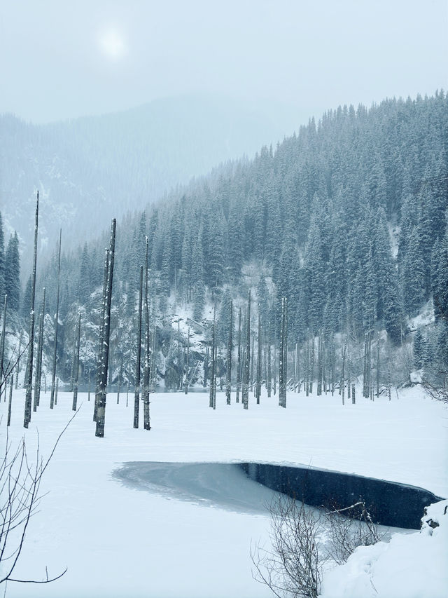 Frozen Dreams: A Winter Escape to Lake Kaindy