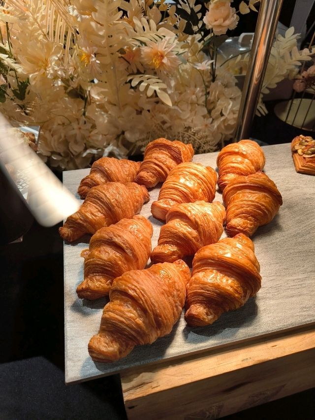 Buffet Bliss: Where Sweet Meets Savory in Jakarta