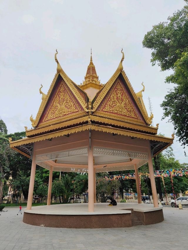 Wat Phnom: A Cultural Landmark on Phnom Penh’s Hilltop