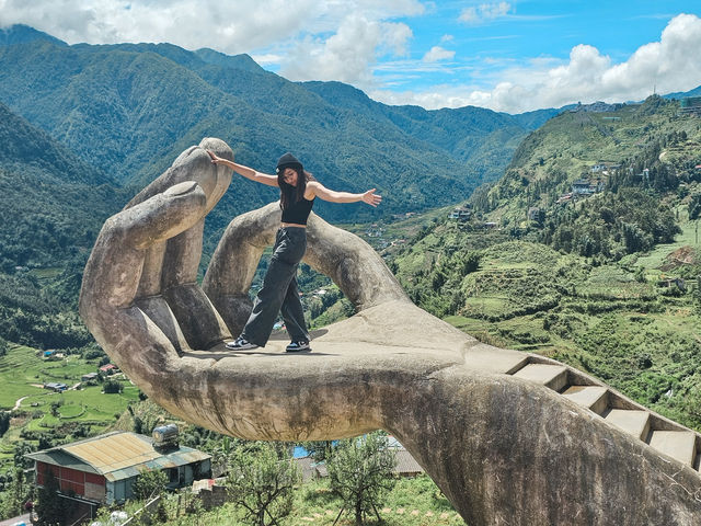 🌄 Moana Café Sapa – Coffee with a View (and a Lot of Photo Ops!) ☕📸
