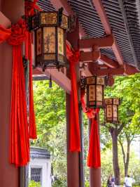 Waterfront Whispers – Lingnan Elegance Meets Lakeside Tranquility