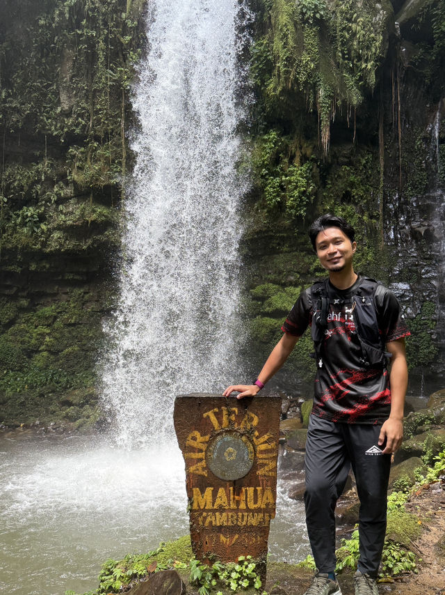 🌿 Escape to Nature's Hidden Gem! 🌊