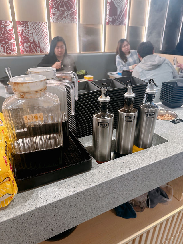 任食雞煲、牛尾煲、豬手煲