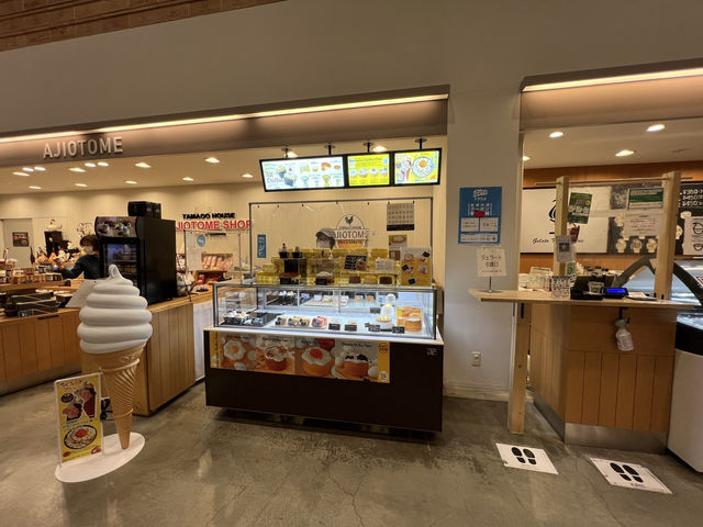 🍎 Apple Wonderland by the Sea – A-FACTORY is Aomori’s Sweetest Stop!