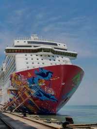 🚢🌟 Genting Dream Cruise – Your Ocean Escape Starts Here! 🌊💫